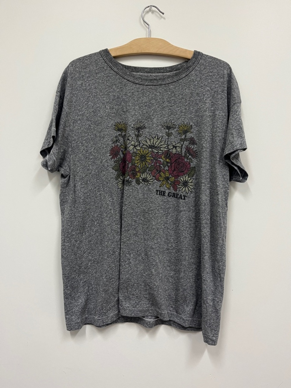 THE GREAT. Gray Floral Graphic Tee - Multicolor Flowers size L